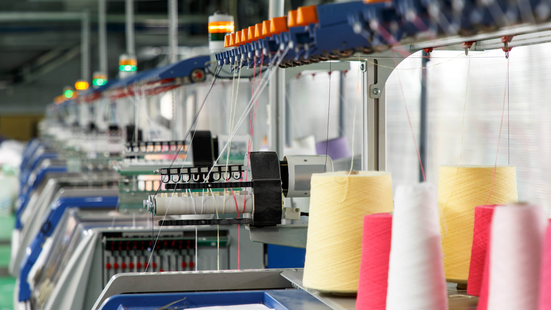 High speed circular knitting system